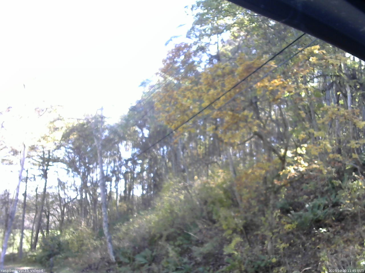長野県菅平高原 ゆたか山荘 東側上空 2025/10/30 11:45
