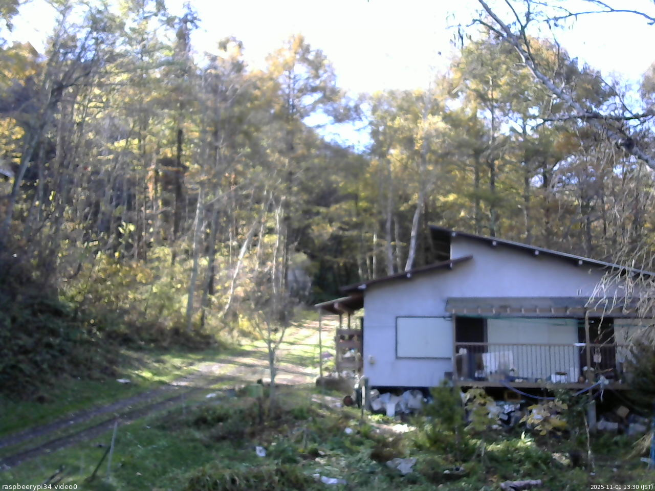 長野県菅平高原 ゆたか山荘 西側(坂上) 2025/11/01 13:30