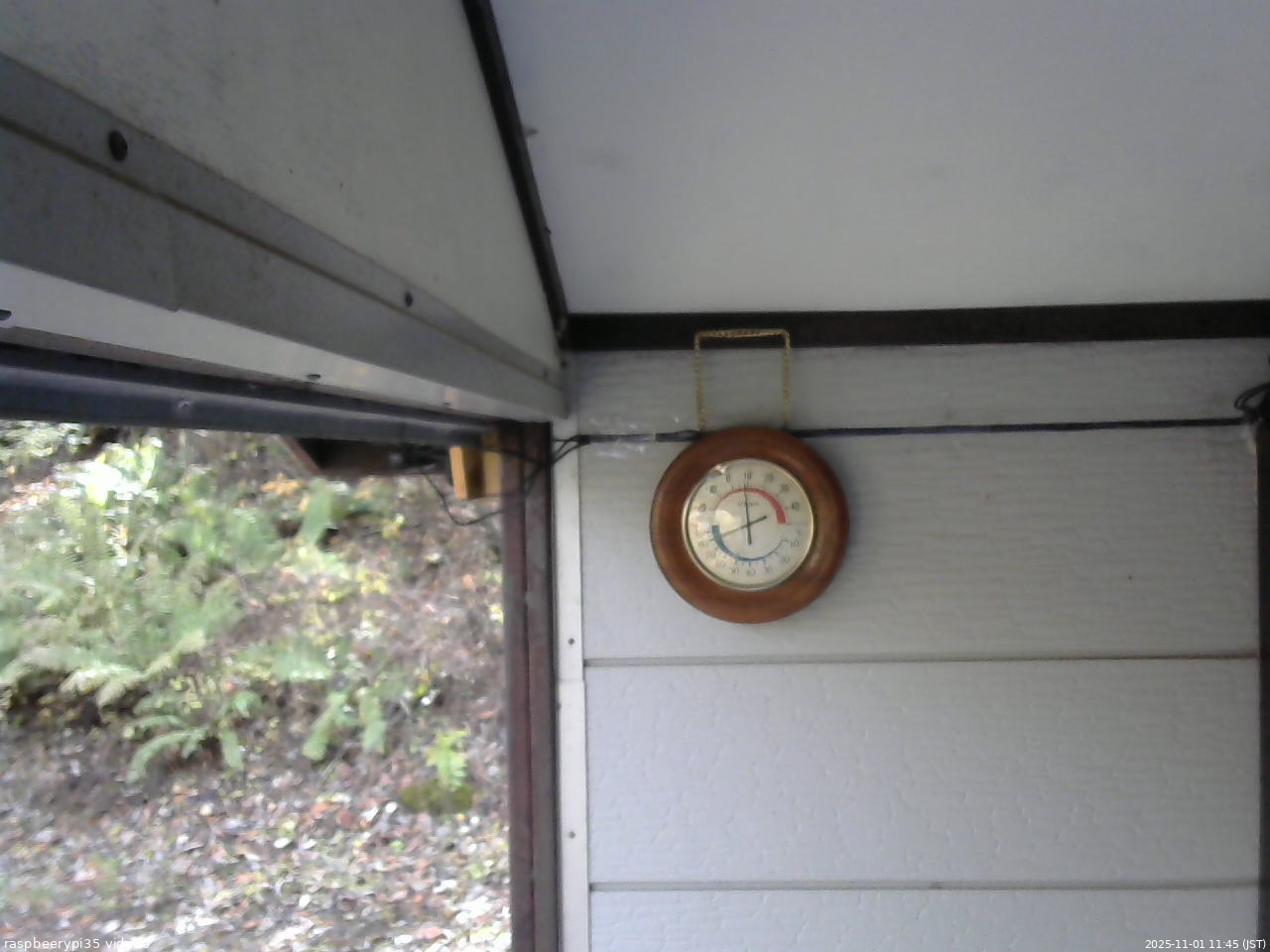 長野県菅平高原 ゆたか山荘 温度計 2025/11/01 11:45