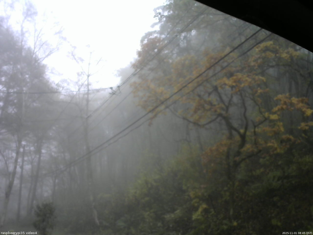 長野県菅平高原 ゆたか山荘 東側上空 2025/11/01 08:45