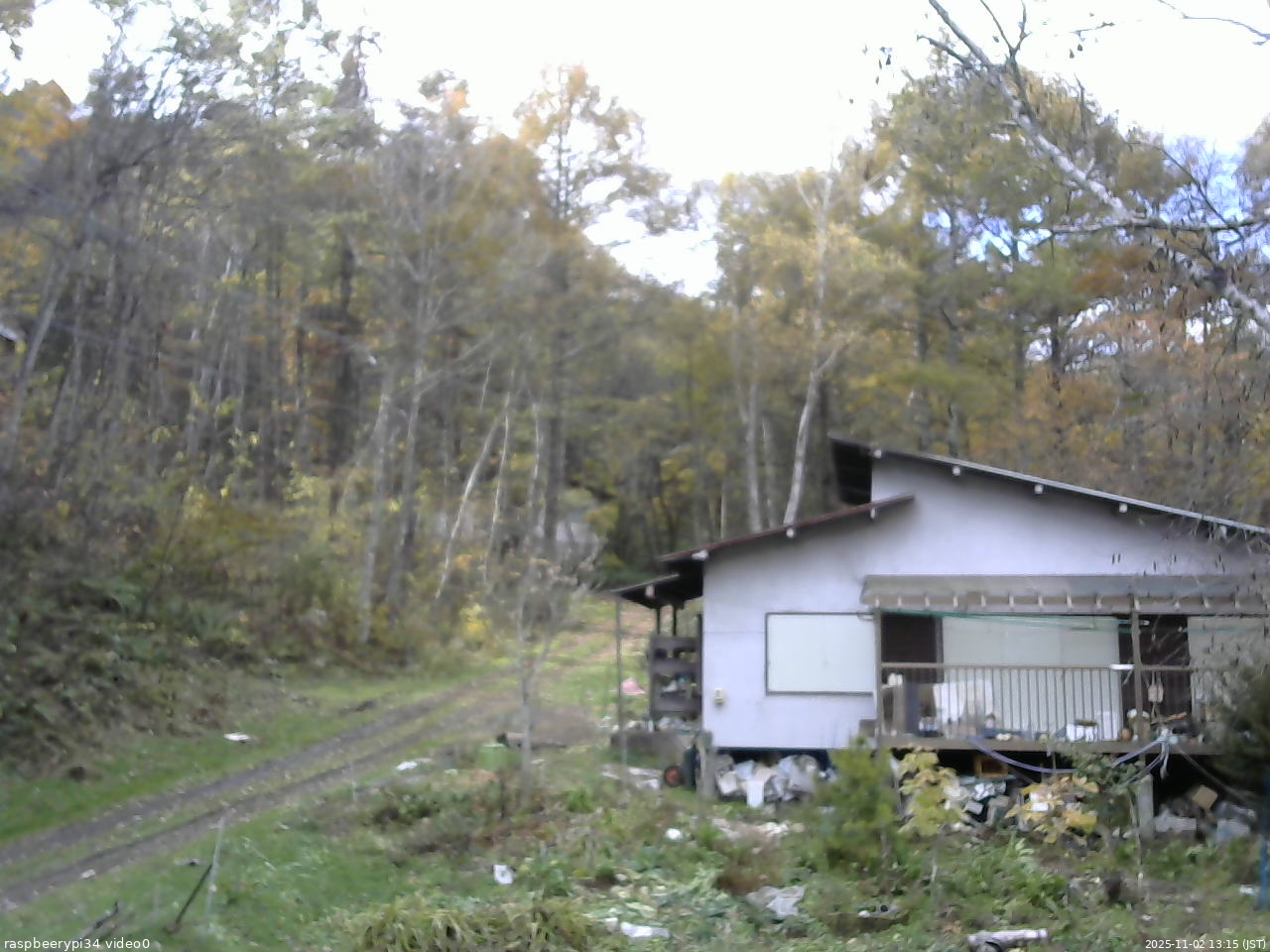 長野県菅平高原 ゆたか山荘 西側(坂上) 2025/11/02 13:15