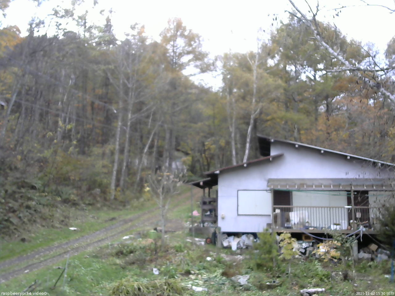 長野県菅平高原 ゆたか山荘 西側(坂上) 2025/11/02 15:30