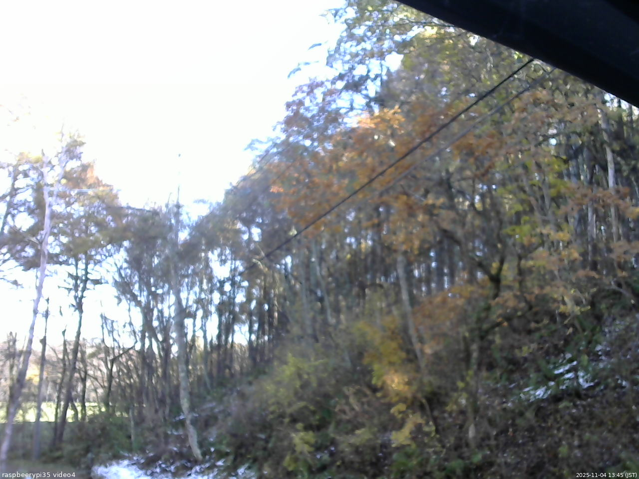 長野県菅平高原 ゆたか山荘 東側上空 2025/11/04 13:45
