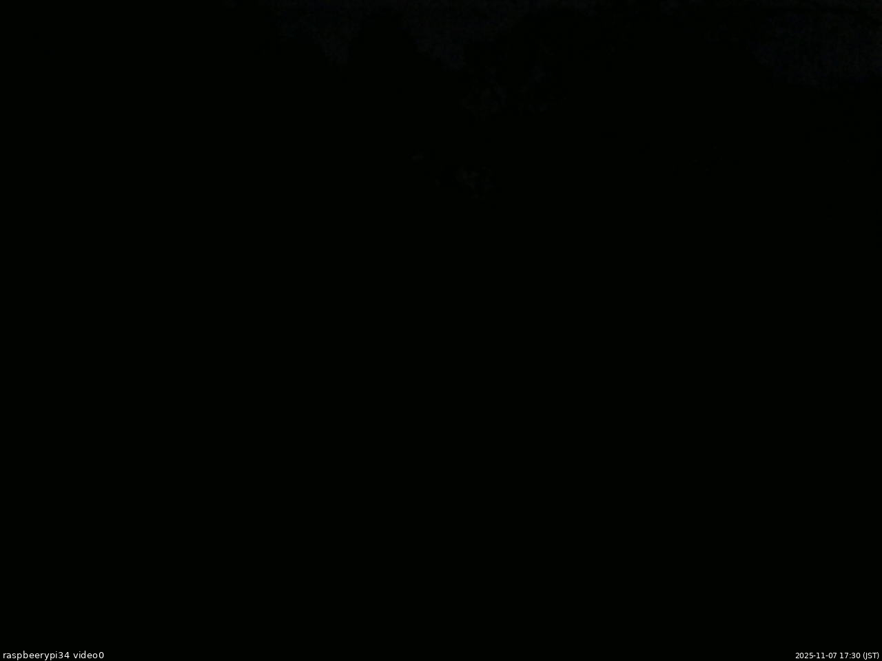 長野県菅平高原 ゆたか山荘 西側(坂上) 2025/11/07 17:30