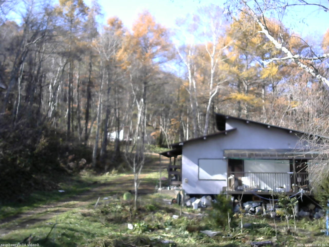 長野県菅平高原 ゆたか山荘 西側(坂上) 2025/11/08 10:45