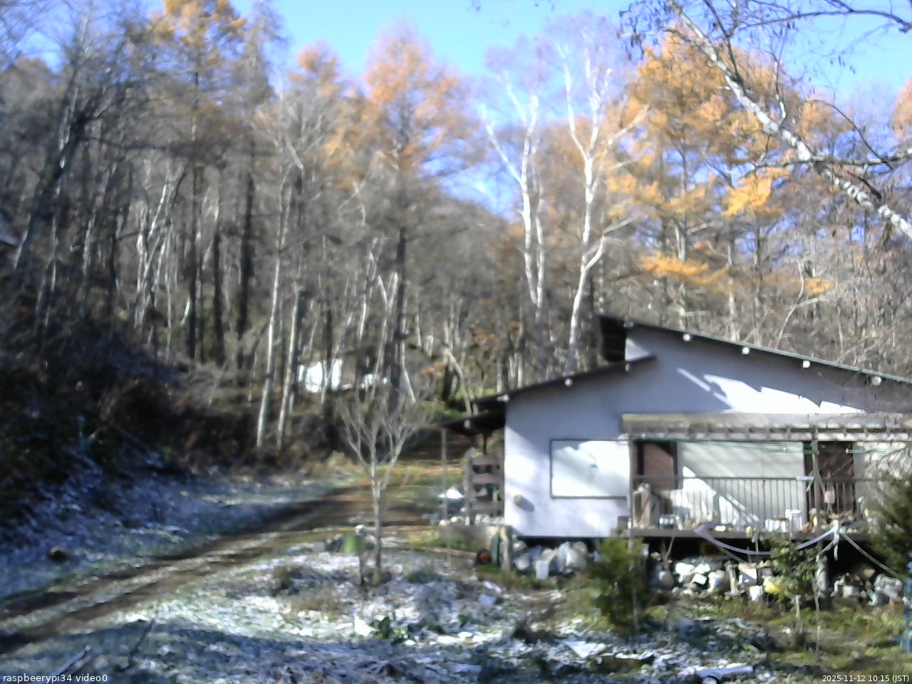 長野県菅平高原 ゆたか山荘 西側(坂上) 2025/11/12 10:15