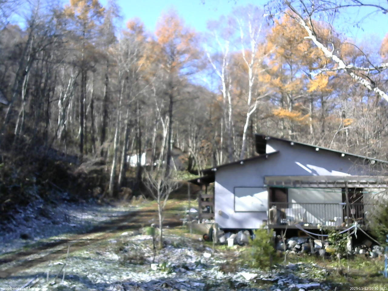 長野県菅平高原 ゆたか山荘 西側(坂上) 2025/11/12 10:30