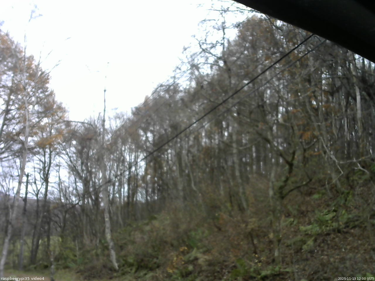 長野県菅平高原 ゆたか山荘 東側上空 2025/11/13 12:00