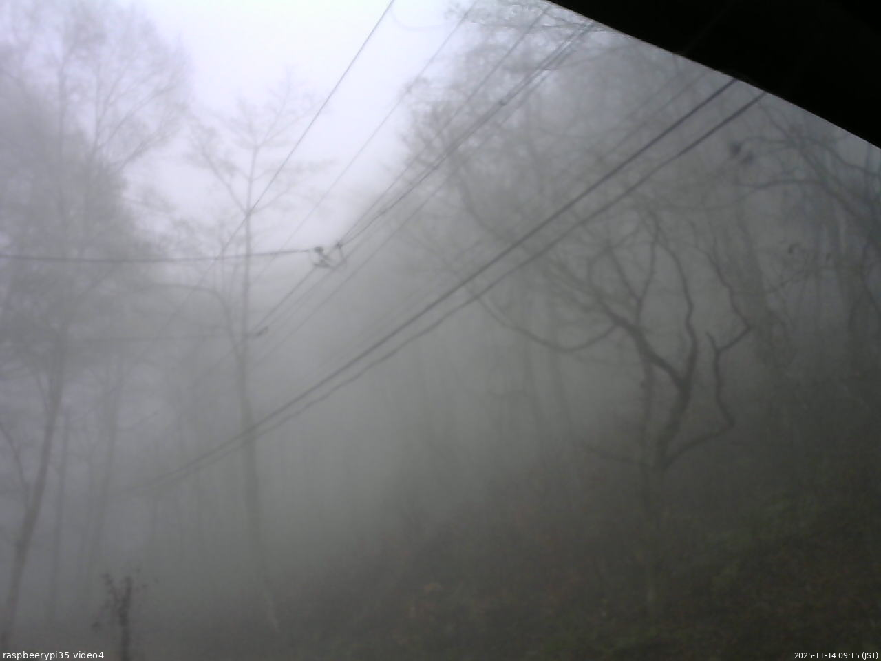 長野県菅平高原 ゆたか山荘 東側上空 2025/11/14 09:15