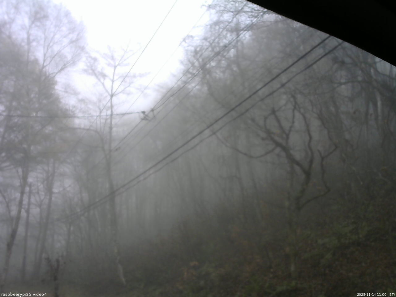 長野県菅平高原 ゆたか山荘 東側上空 2025/11/14 11:00