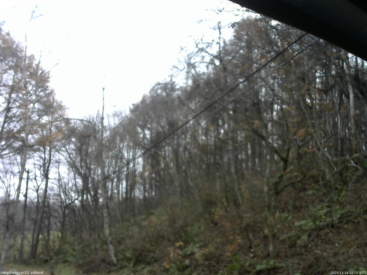 長野県菅平高原 ゆたか山荘 東側上空 2025/11/14 12:15