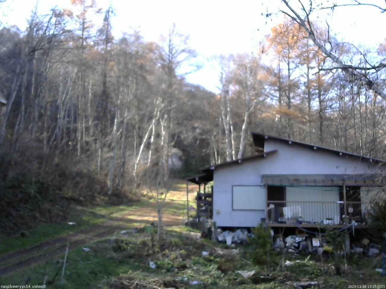 長野県菅平高原 ゆたか山荘 西側(坂上) 2025/11/16 13:15