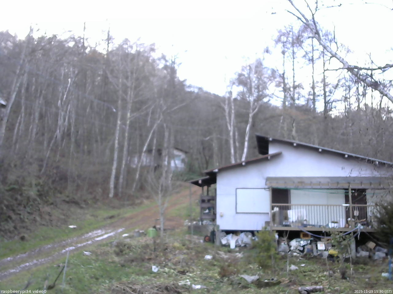 長野県菅平高原 ゆたか山荘 西側(坂上) 2025/11/23 15:30
