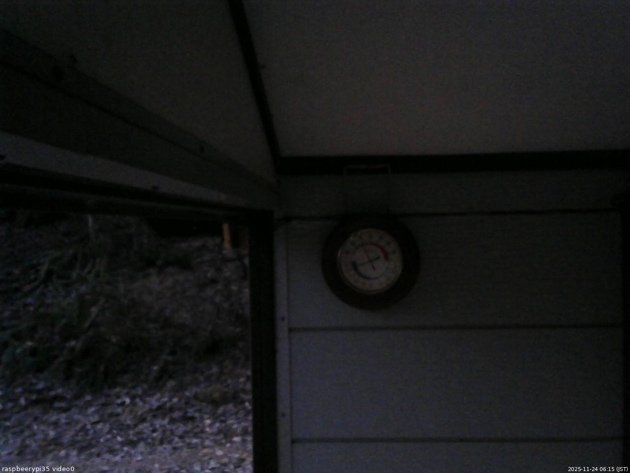 長野県菅平高原 ゆたか山荘 温度計 2025/11/24 06:15