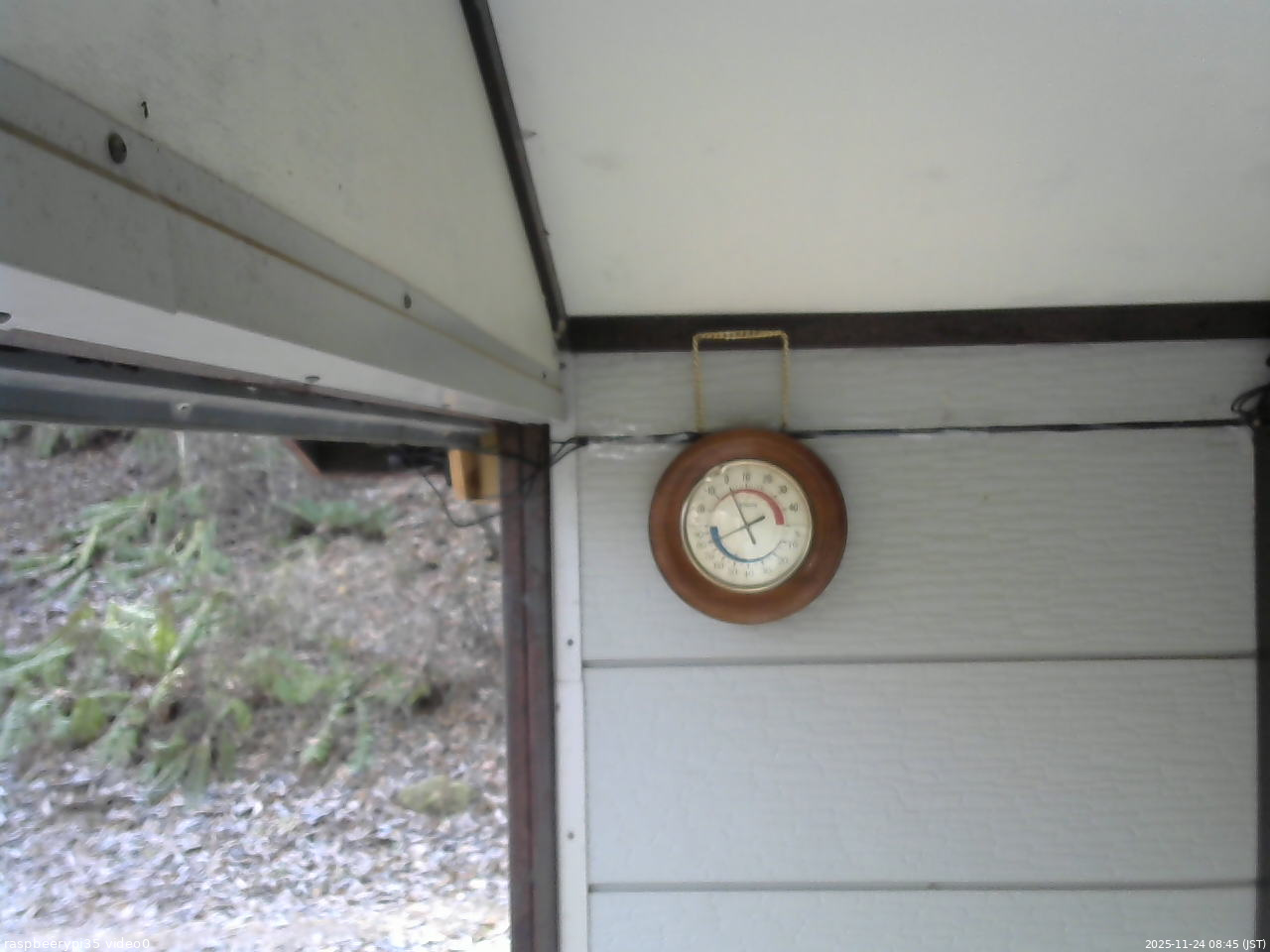 長野県菅平高原 ゆたか山荘 温度計 2025/11/24 08:45