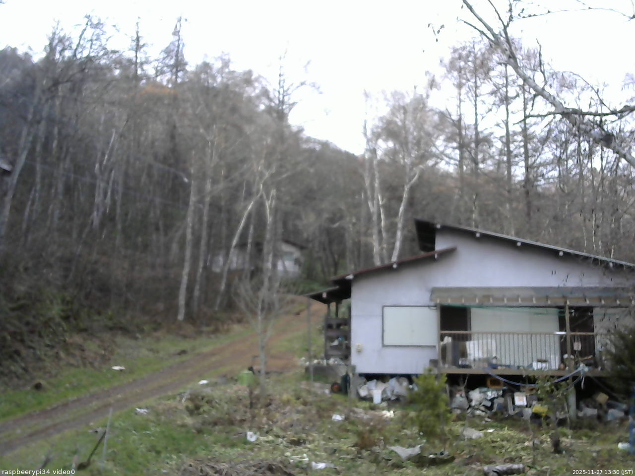 長野県菅平高原 ゆたか山荘 西側(坂上) 2025/11/27 13:30