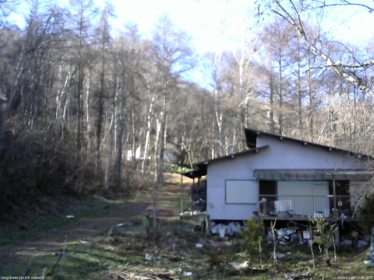 長野県菅平高原 ゆたか山荘 西側(坂上) 2025/11/29 11:45