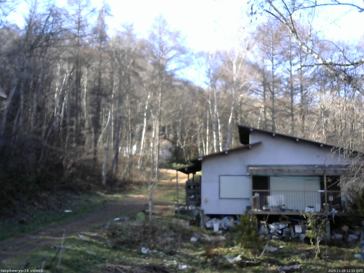 長野県菅平高原 ゆたか山荘 西側(坂上) 2025/11/29 12:15