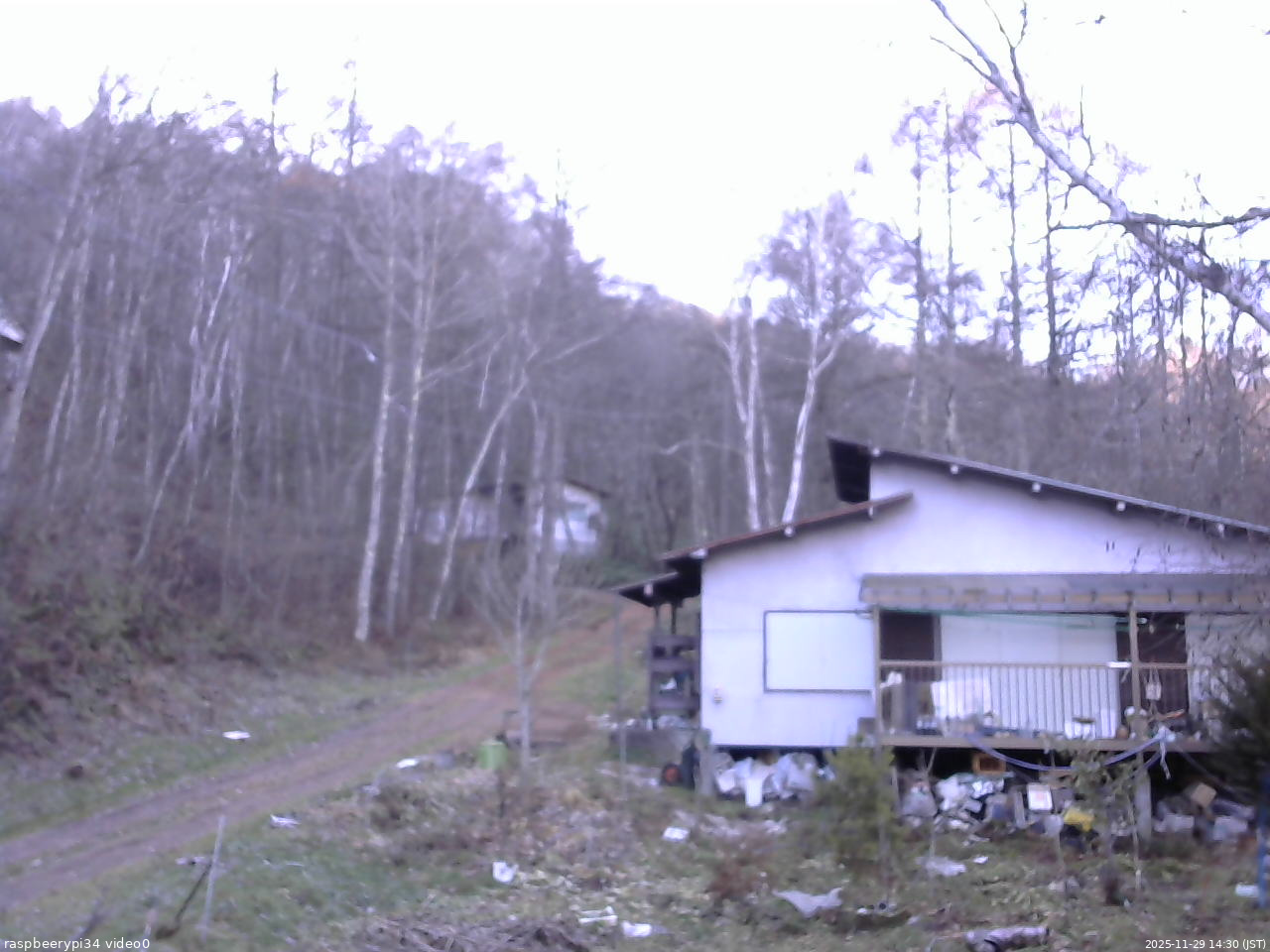 長野県菅平高原 ゆたか山荘 西側(坂上) 2025/11/29 14:30