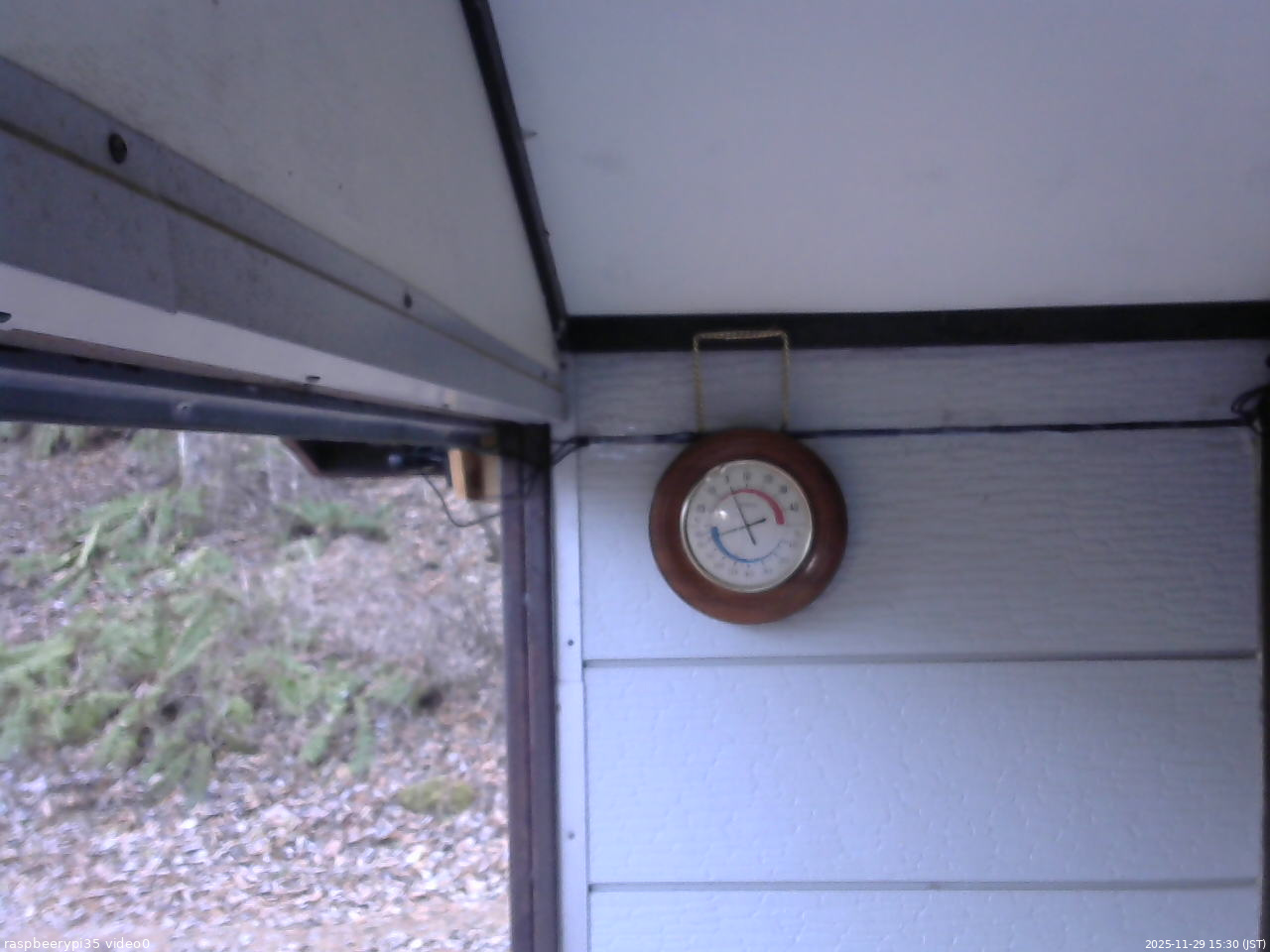 長野県菅平高原 ゆたか山荘 温度計 2025/11/29 15:30
