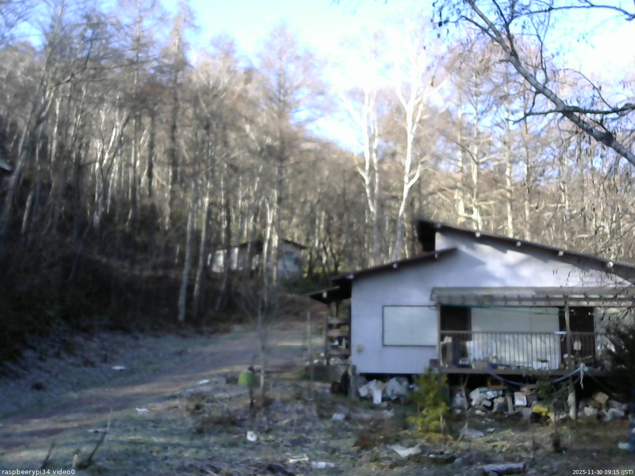 長野県菅平高原 ゆたか山荘 西側(坂上) 2025/11/30 09:15
