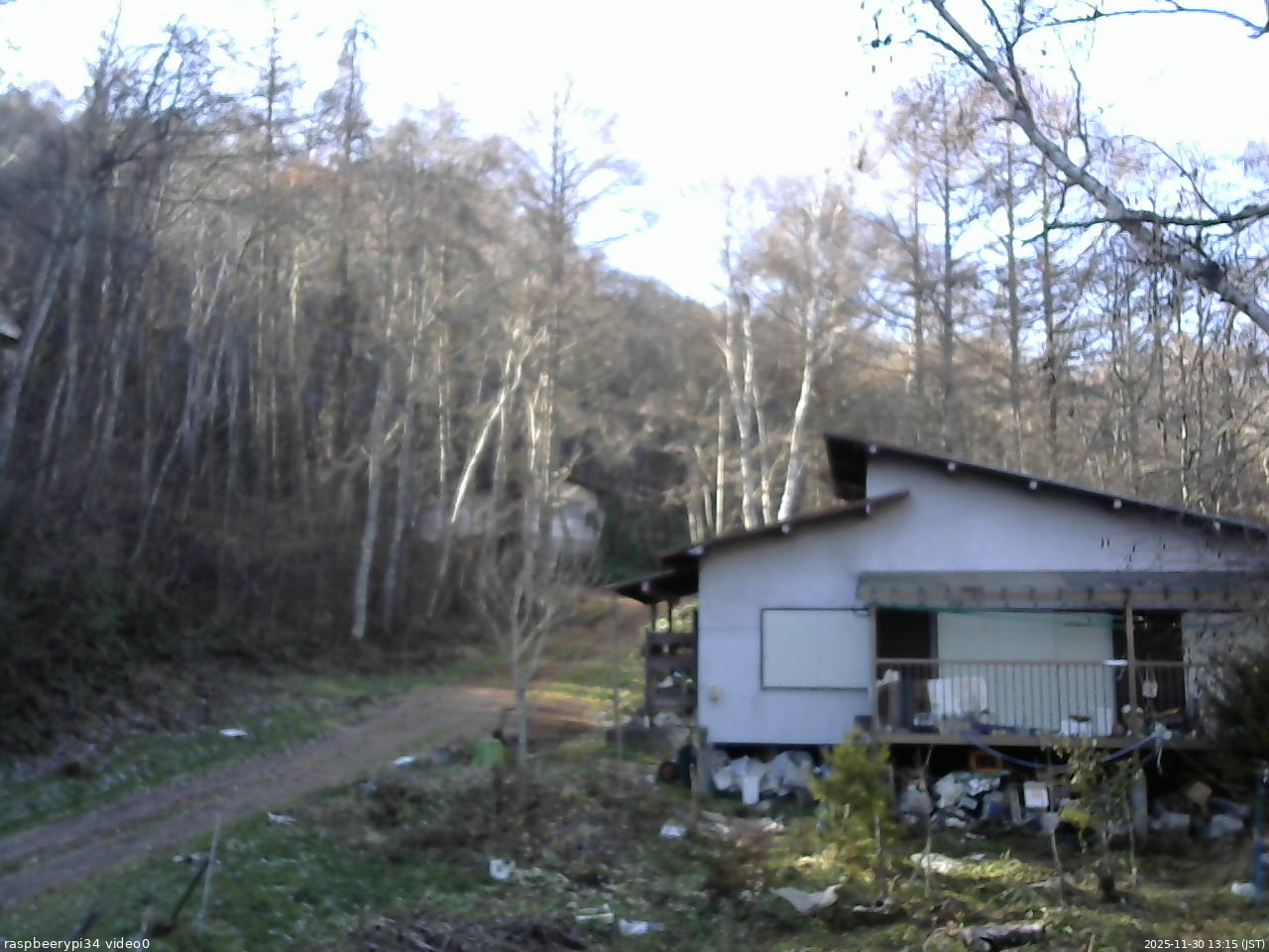 長野県菅平高原 ゆたか山荘 西側(坂上) 2025/11/30 13:15