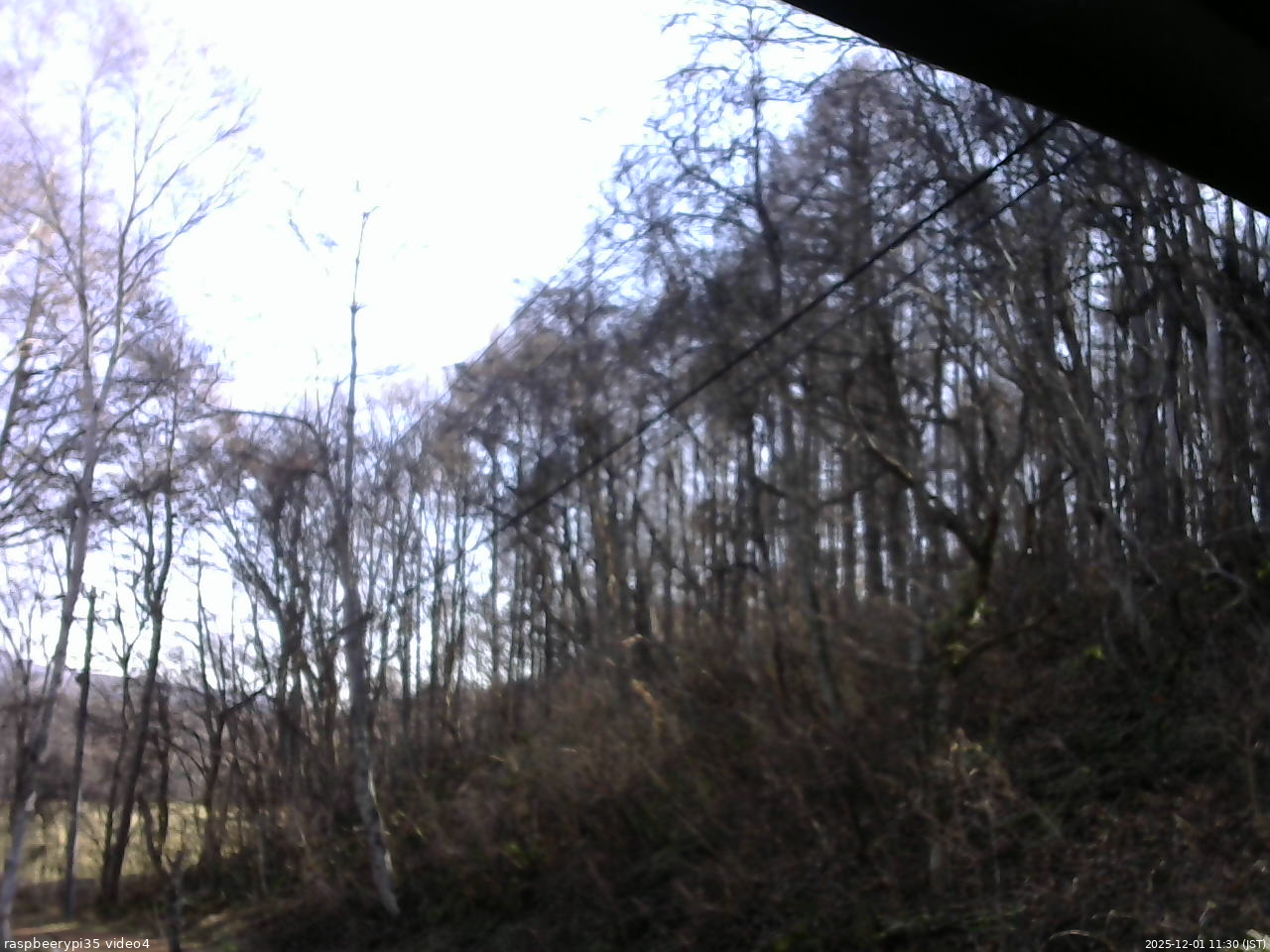 長野県菅平高原 ゆたか山荘 東側上空 2025/12/01 11:30