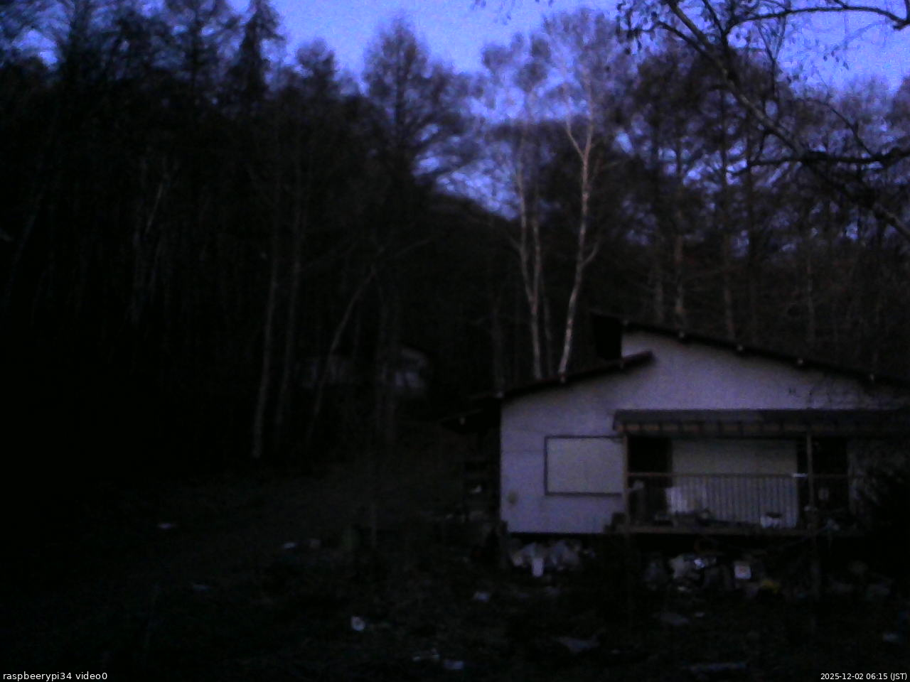 長野県菅平高原 ゆたか山荘 西側(坂上) 2025/12/02 06:15