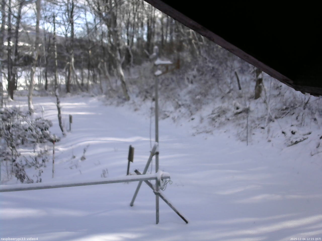 長野県菅平高原 ゆたか山荘 東側(坂下) 2025/12/04 12:15