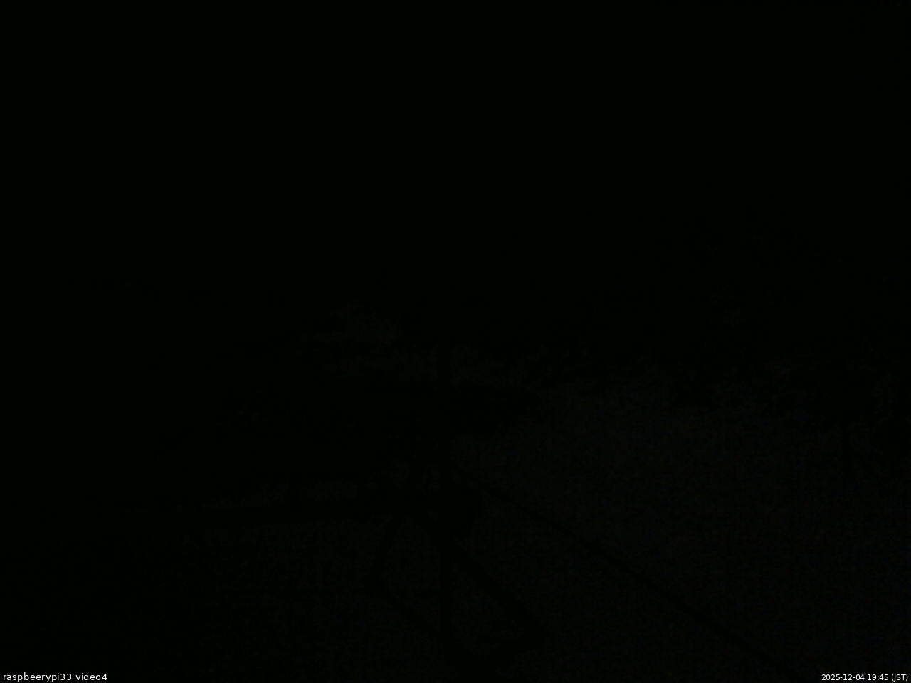 長野県菅平高原 ゆたか山荘 東側(坂下) 2025/12/04 19:45
