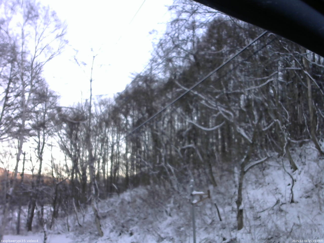 長野県菅平高原 ゆたか山荘 東側上空 2025/12/04 15:45