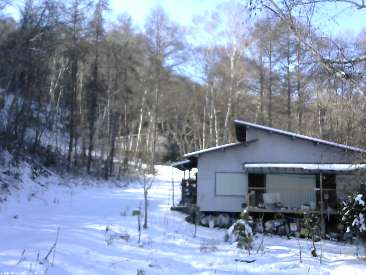 長野県菅平高原 ゆたか山荘 西側(坂上) 2025/12/07 12:15