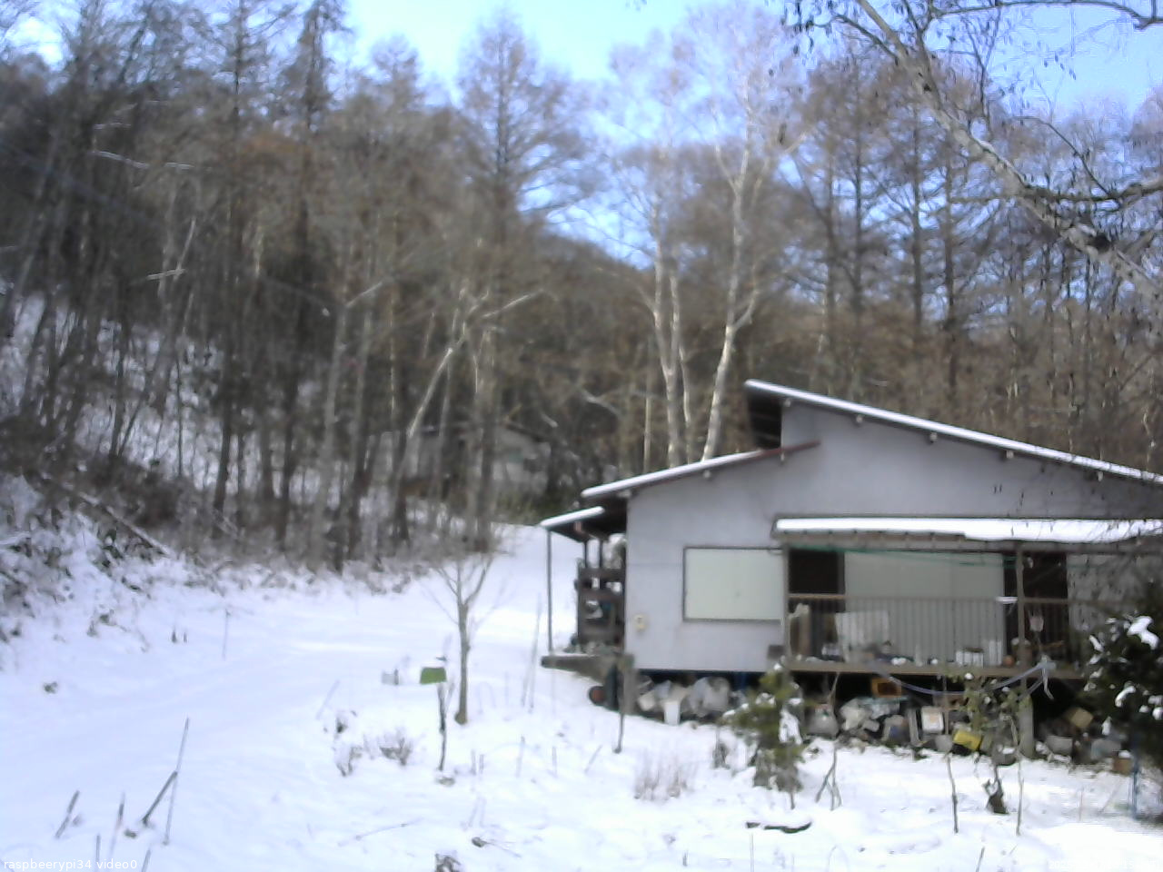 長野県菅平高原 ゆたか山荘 西側(坂上) 2025/12/07 13:15