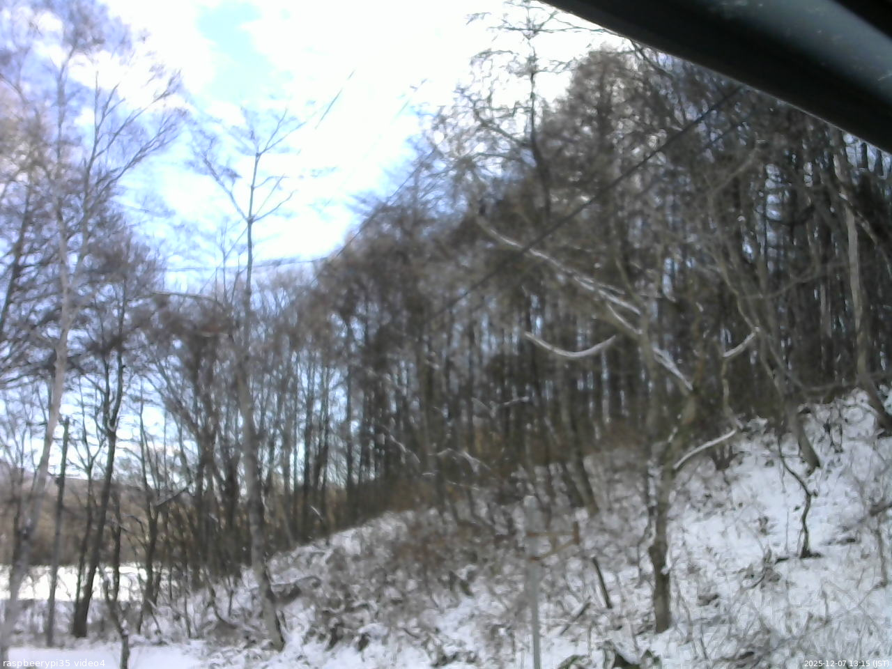 長野県菅平高原 ゆたか山荘 東側上空 2025/12/07 13:15