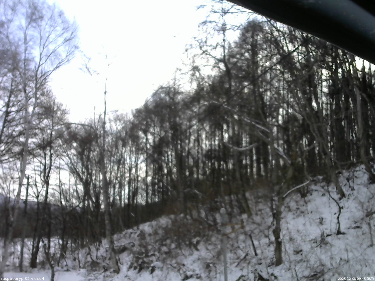 長野県菅平高原 ゆたか山荘 東側上空 2025/12/08 09:45