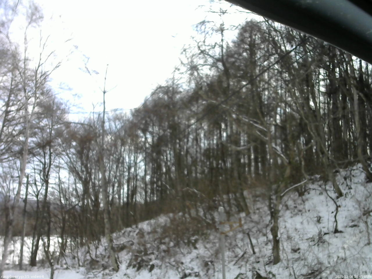 長野県菅平高原 ゆたか山荘 東側上空 2025/12/08 10:45