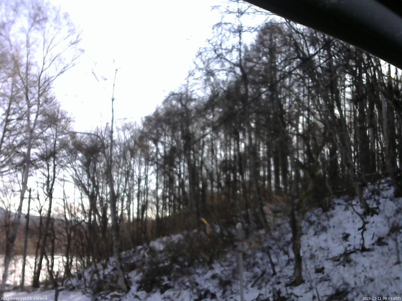 長野県菅平高原 ゆたか山荘 東側上空 2025/12/11 09:45