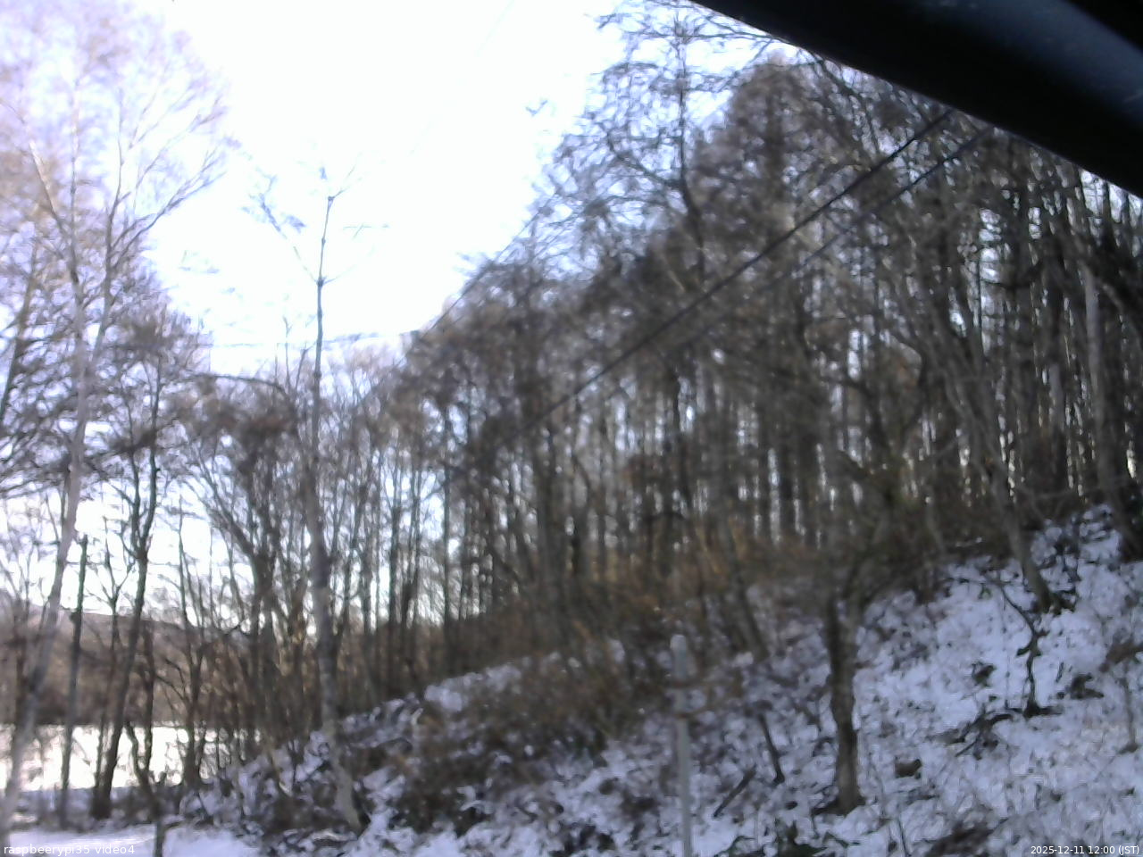 長野県菅平高原 ゆたか山荘 東側上空 2025/12/11 12:00