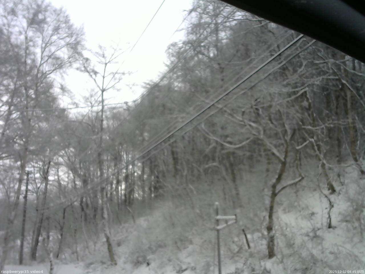 長野県菅平高原 ゆたか山荘 東側上空 2025/12/12 08:45