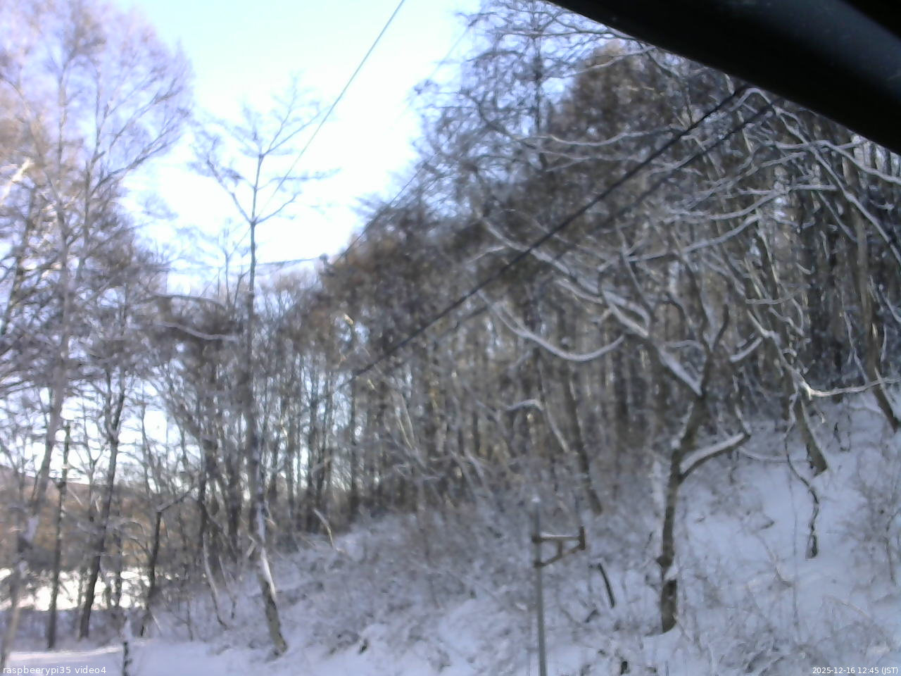 長野県菅平高原 ゆたか山荘 東側上空 2025/12/16 12:45
