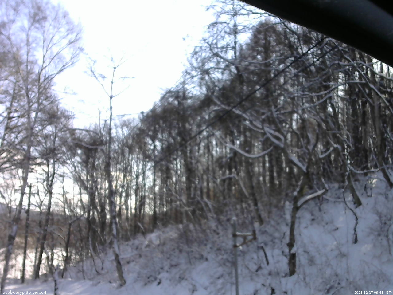 長野県菅平高原 ゆたか山荘 東側上空 2025/12/17 09:45