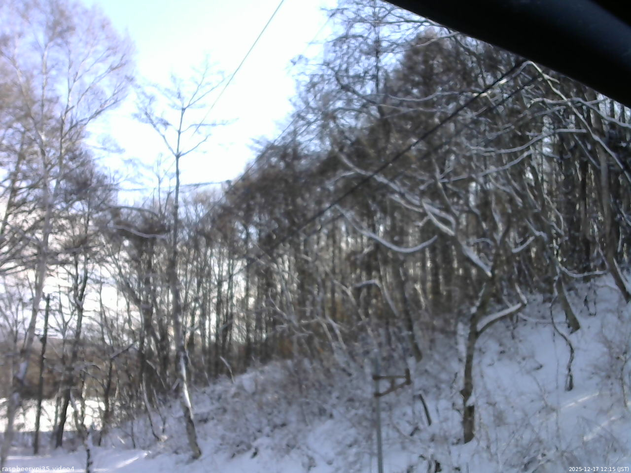 長野県菅平高原 ゆたか山荘 東側上空 2025/12/17 12:15