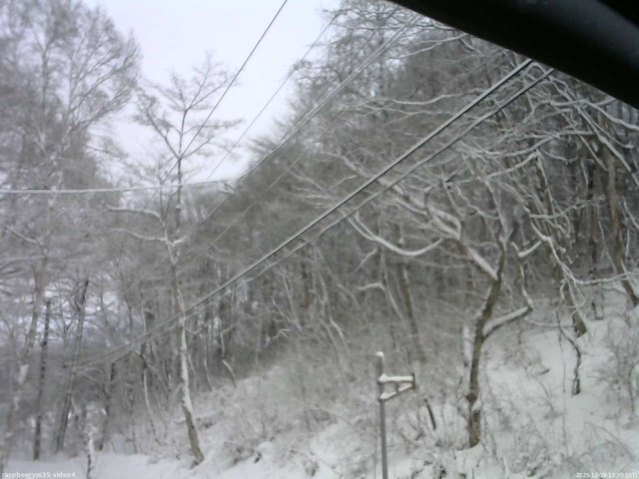 長野県菅平高原 ゆたか山荘 東側上空 2025/12/18 13:30