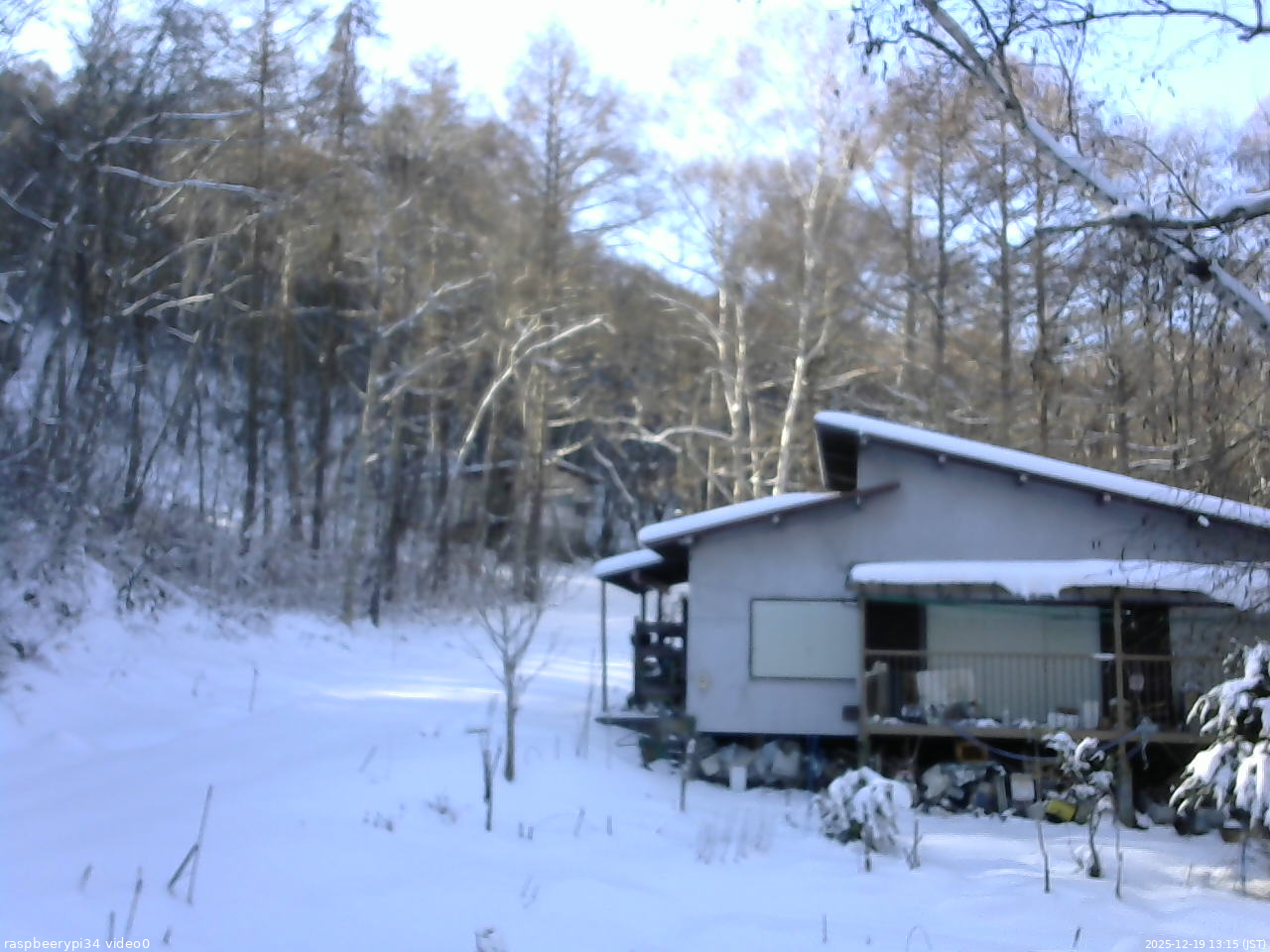 長野県菅平高原 ゆたか山荘 西側(坂上) 2025/12/19 13:15