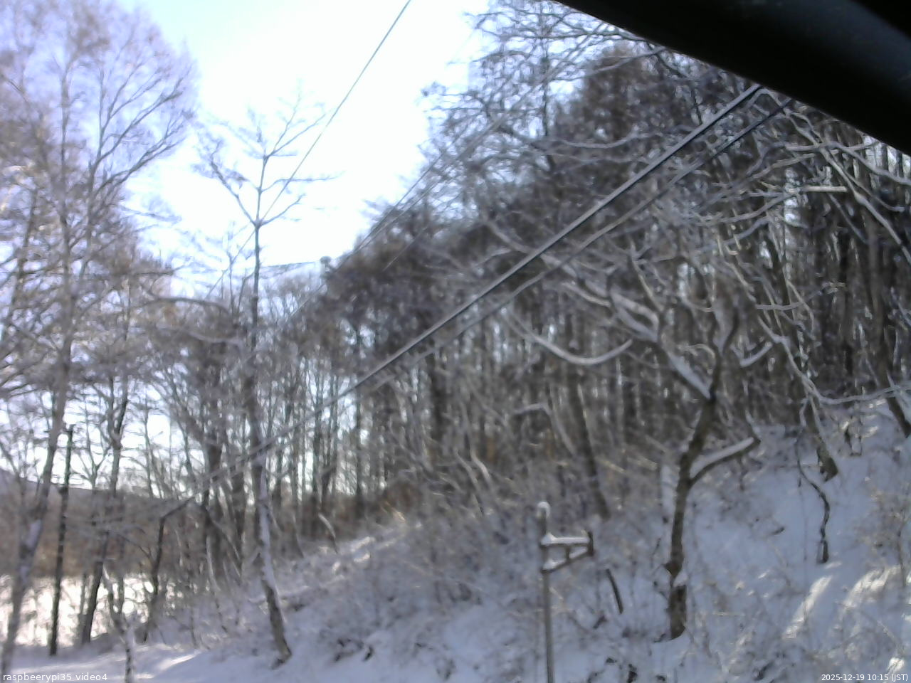 長野県菅平高原 ゆたか山荘 東側上空 2025/12/19 10:15