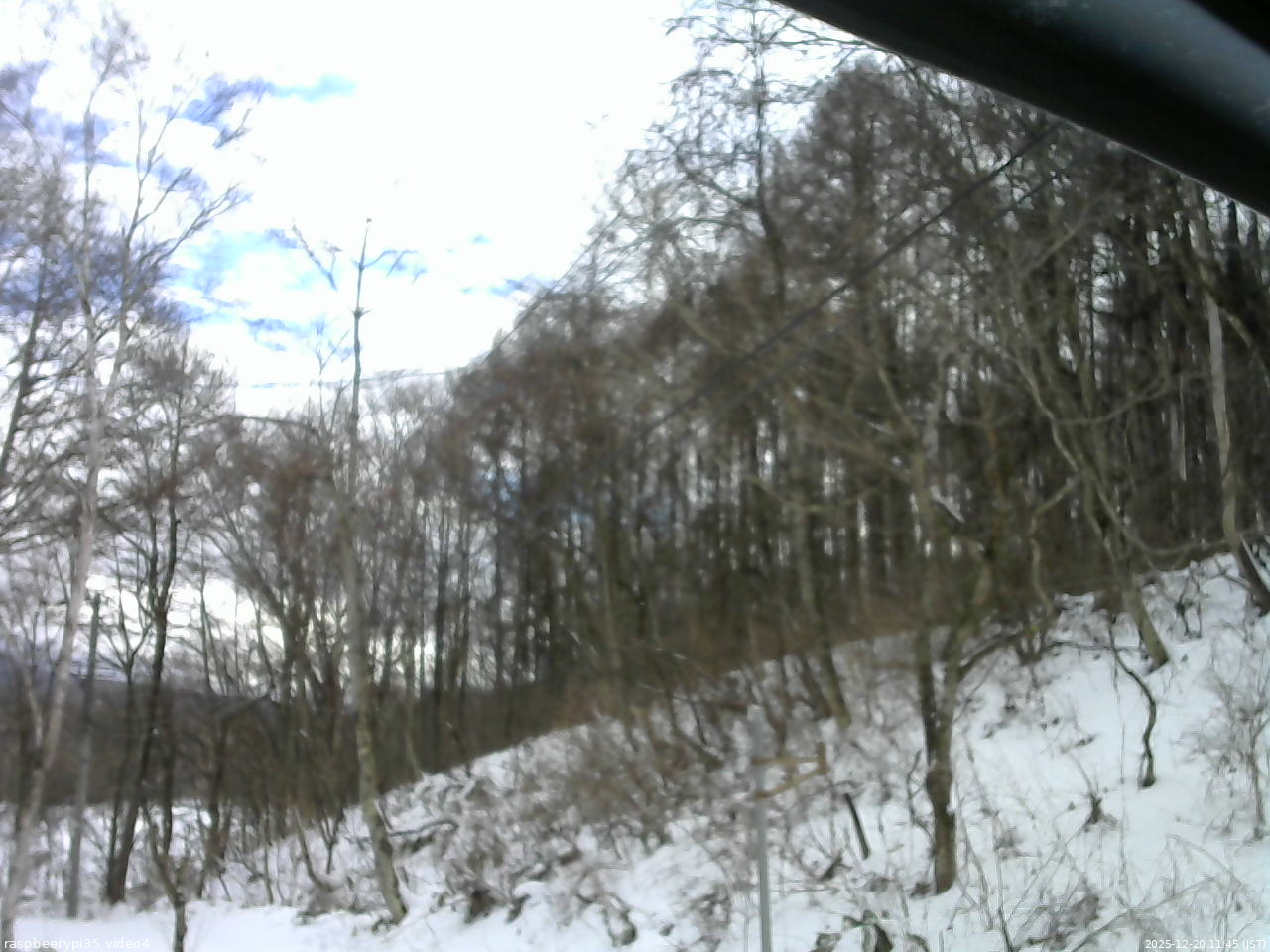 長野県菅平高原 ゆたか山荘 東側上空 2025/12/20 11:45