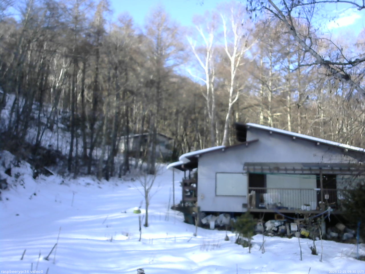 長野県菅平高原 ゆたか山荘 西側(坂上) 2025/12/21 09:30