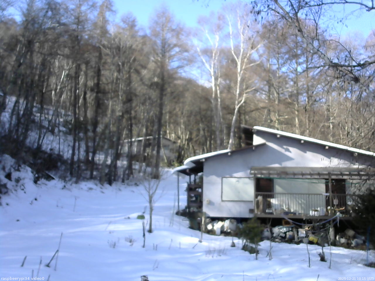 長野県菅平高原 ゆたか山荘 西側(坂上) 2025/12/21 10:15