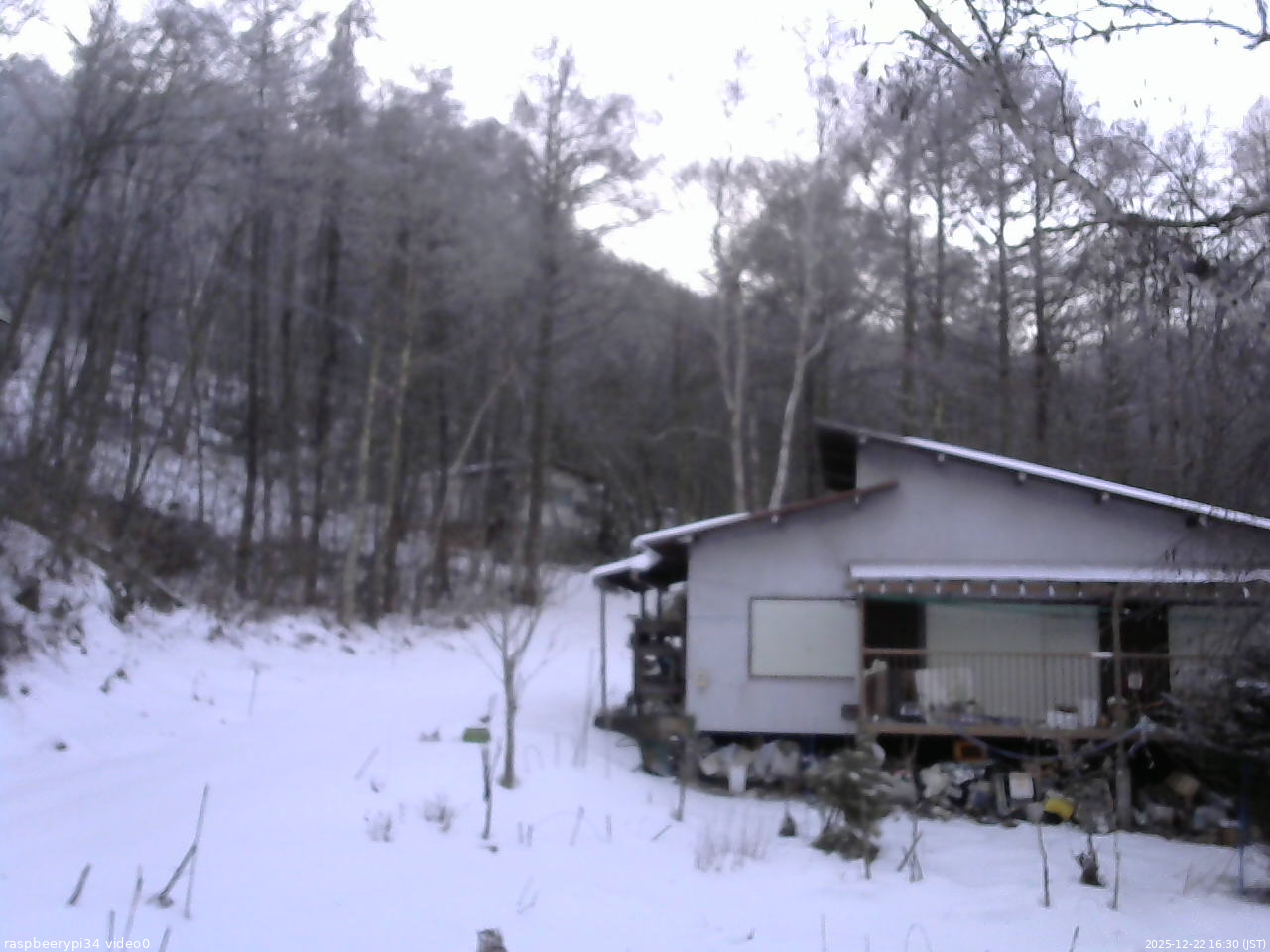 長野県菅平高原 ゆたか山荘 西側(坂上) 2025/12/22 16:30