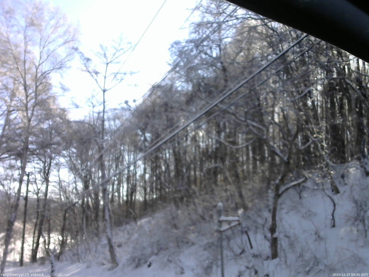 長野県菅平高原 ゆたか山荘 東側上空 2025/12/27 09:45
